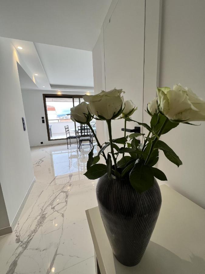 Gray D'albion Del562 * Cannes